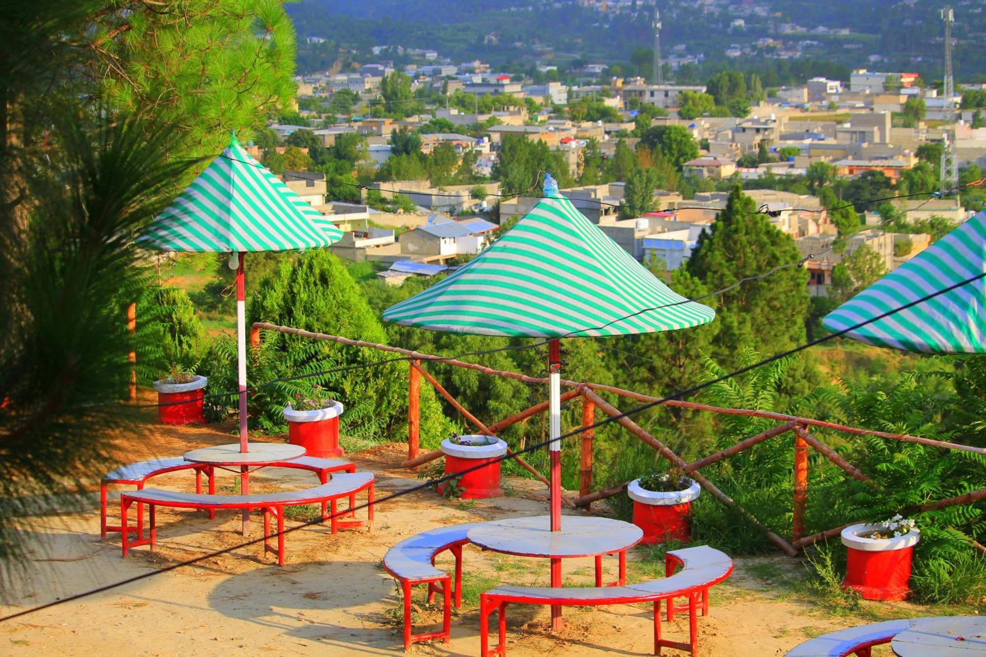 Red Rose Hotel & Resort Mansehra Exterior photo